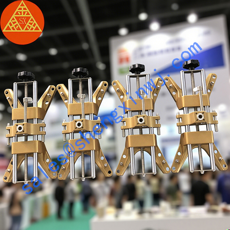 wheel alignment clamps on fair Cerrar las pinzas de alineación de la rueda en la feria